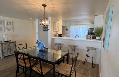 St. George Island Condo | BEACHFRONT 2BR CONDO W/POOL*PRIVATE USE OF 3 BIKES & 2 KAYAKS
