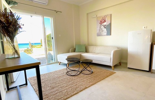 Agios Gordios Apartment | Beachfront 4-bed luxury suite - Agios Gordios Corfu Greece