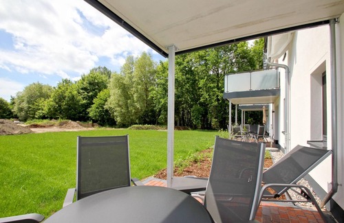 Lobbe Apartment | Beachfront apartment with terrace, use of swimming pool and sauna - Rex Rugia apartment 11-3