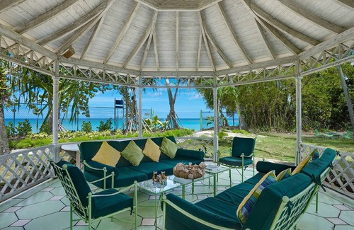 Little Battaleys Villa | Beachfront Bliss Getaway with Pool - Nelson Gay