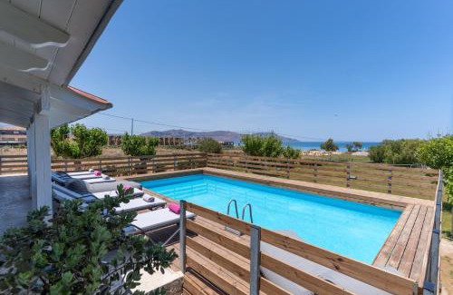Dramia Villa | Beachfront Boutique Suites Alkioni