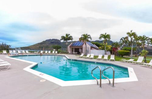 Nawiliwili House | Beachfront Bungalow Walk to Ocean & Restaurants