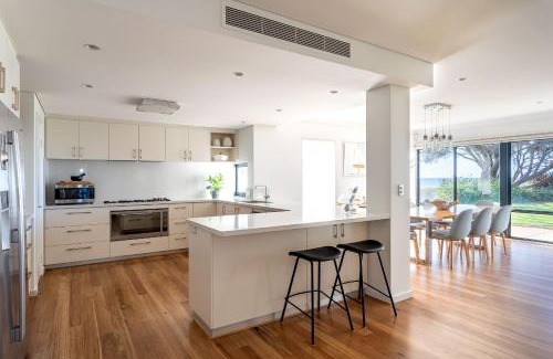West Busselton House | Beachfront Busselton I Private Properties