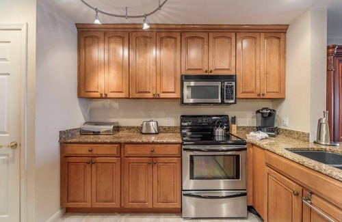 St. Petersburg - Clearwater Condo | Beachfront Condo Across from John's Pass (Madeira Norte) Gorgeous sunset views!