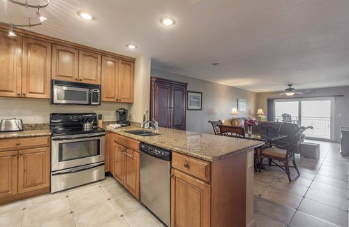 St. Petersburg - Clearwater Condo | Beachfront Condo Across from John's Pass (Madeira Norte) Gorgeous sunset views!