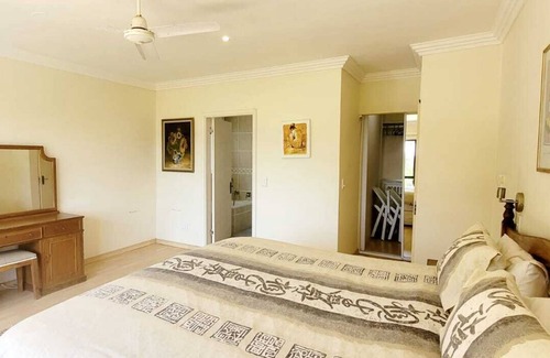 Shelly Beach Apartment | Beachfront family apartment
