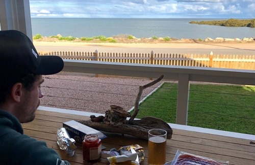 Yorke Peninsula House | Beachfront Gem | Cast a Line at 29
