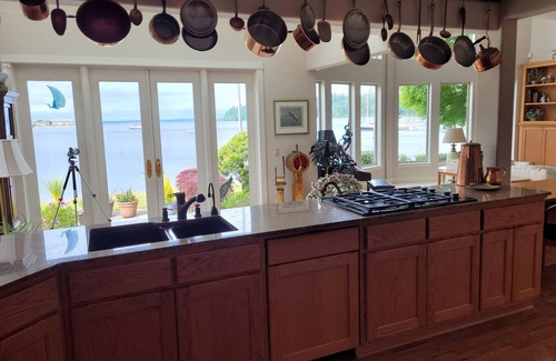 Port Ludlow House | Beachfront Home With Sweeping Views of Water and Mount Baker