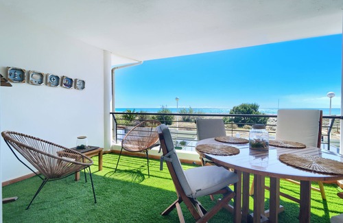 Playa de Almarda House | Beachfront house with private pool