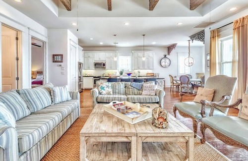 Bermuda Beach House | Beachfront! Location, Views, Surround Sound, Gas Grill, Beach Tent + Toys!
