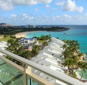 Maho Apartment | Beachfront luxury 2br condo