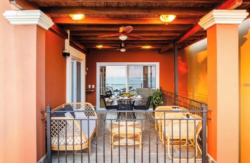 Playa Langosta Villa | Beachfront Modern 3BR Penthouse Roof top & ocean views, sleeps 7