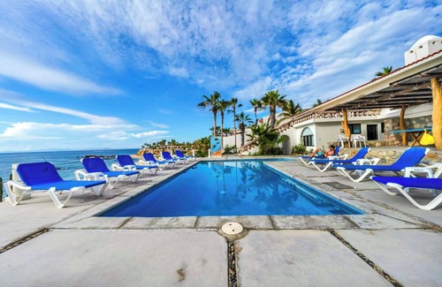 Pescadero House | Beachfront w/pool - Reunions,Weddings,Retreats!