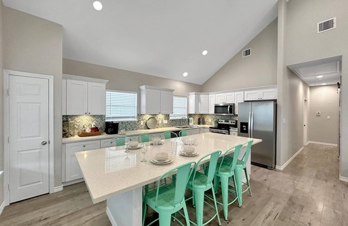 Port Bolivar House | Beachfront Oasis-2- For A Relaxing Getaway!
