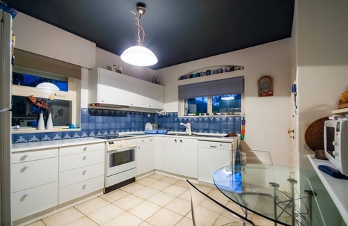 Kato Diminio Villa | Beachfront Paradise Retreat