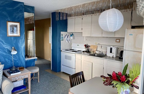 Makaha Condo | Beachfront Paradise