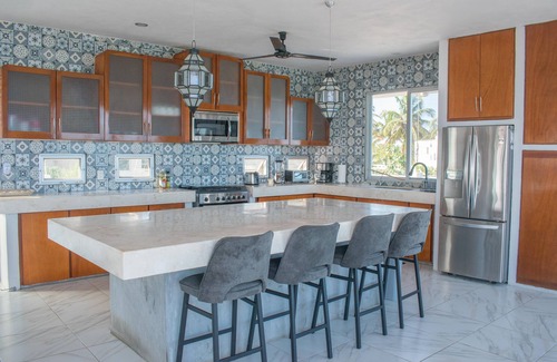 Chelem Condo | Beachfront Penthouse with pool and amazing views