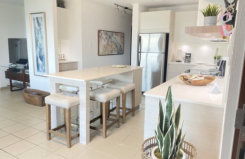 Tierras Nuevas Saliente Apartment | Beachfront Paradise With Breathtaking Ocean Views!Private access to Beach. Wifi