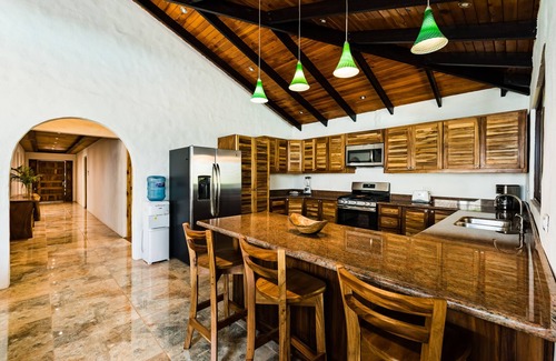 Palm Beach Estates House | Beachfront Rental - 4 Bedroom - Surf out Your Backdoor