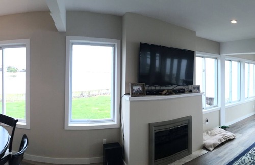 Center Moriches House | Beachfront Sunrise to Sunset Water Views - Dreamy Getaway