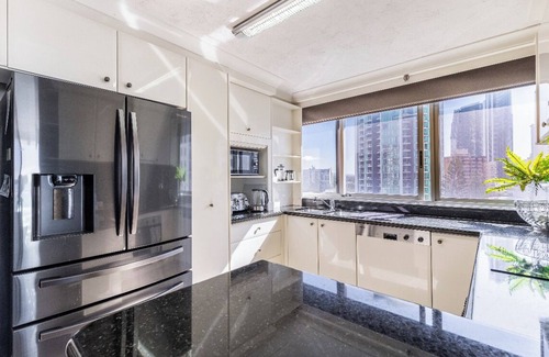 Surfers Paradise Apartment | Beachfront Surfers Paradise no hidden fees