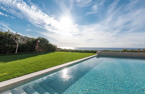 El Toro Villa | Beachfront vacation villa