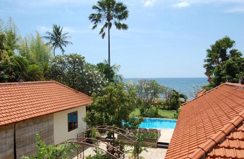 Banjartegehe Villa | Beachfront Villa Jepun Segara