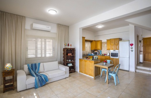 Meneou Villa | Beachfront Villa Meneou 5