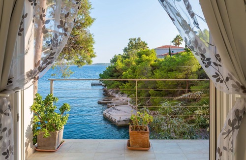 Hvar Villa | Beachfront Villa Pure Life with Pool