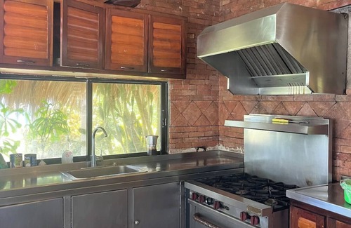 Juan Esteban Villa | Beachfront villa with 6 bdrms 8 Baths, with Natural Pool, Jacuzzi, WiFi, AC, BBQ