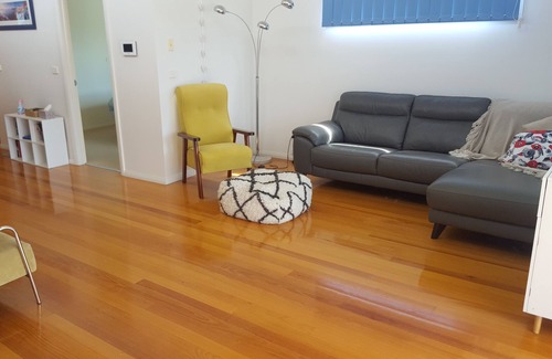 Indented Head House | Beachfront water views modern town house