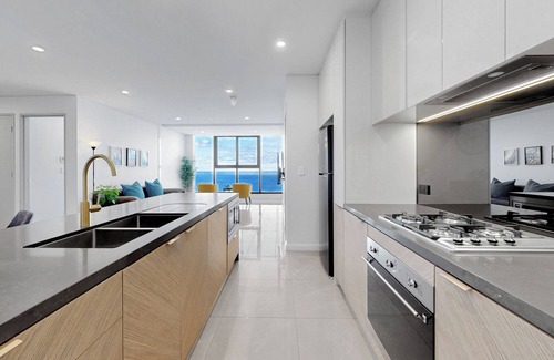 Gold Coast Apartment | Beachside Bliss High Rise Haven Level 65