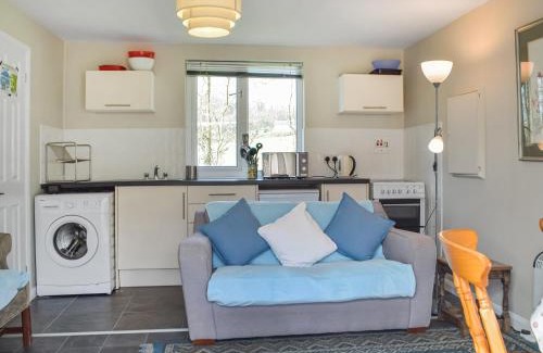 Llanybri House | Beachside