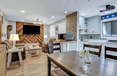 Palmetto Dunes Villa | Beachside Getaway - 2 bedroom villa w/WiFi, pools, tennis on Hilton Head Island