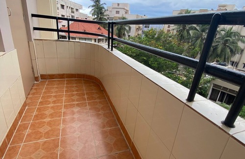 Visakhapatnam Apartment | Beachside Getaway:Fully furnished 2BHK, Modern Amenities, WiFi, 200m to sea