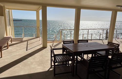 Ripon Apartment | Beachside & Jetty View Apartment 2 (Skippers Apartment)
