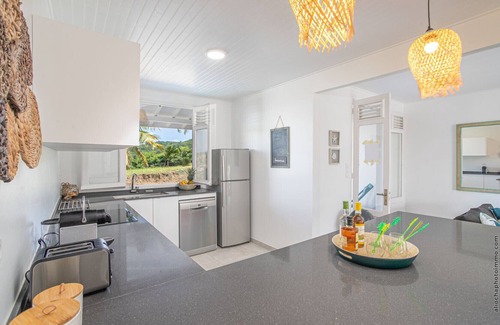 Sainte-Anne Villa | Beachside