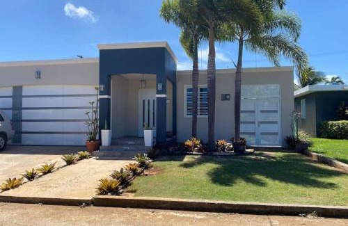 Maleza Baja House | Beachside Near Airport Near Golf Course