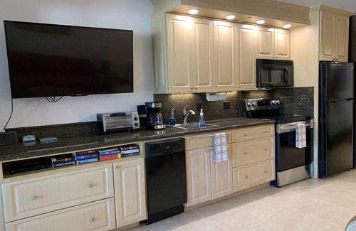 Frydendal Condo | Beachside Paradise, Sapphire B-108