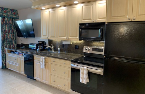 Frydendal Condo | Beachside Paradise, Sapphire B-108
