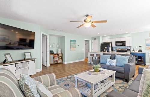 Sea Trail Condo | Beachside resort condo with screened balconies & golf
