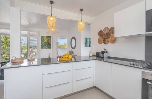Sainte-Anne House | Beachside Seahorse