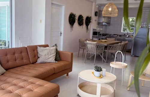 Nasugbu Apartment | Beachside Sunset Oasis @ Canyon Cove