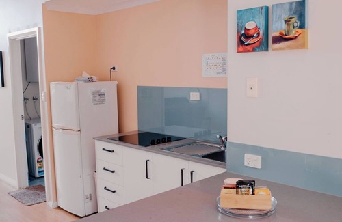Collingwood Park Villa | beachside villa - just 5 mins walk to the Middleton Bay beach