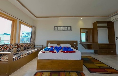 Dahab Villa | Beachside Villa with private rooftop seating area overlooking the sea