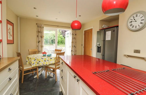 Dinas Cross Cottage | BEACHWAY, pet friendly, country holiday cottage in Dinas Cross