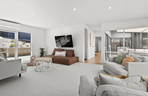 Mount Eliza House | Beachwood, Family enteratainer, sleeps 14, quiet and ptivate location