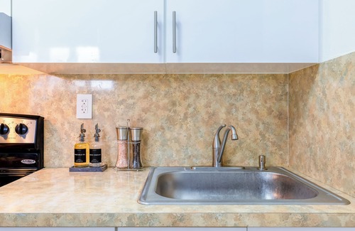 West Little Havana Apartment | Beachy Living - Sleep 8 - Best Location - BBQ & Patio