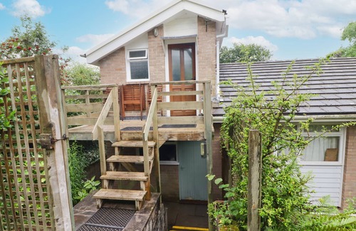 Brecon Apartment | BEACONS REST, with a garden in Brecon