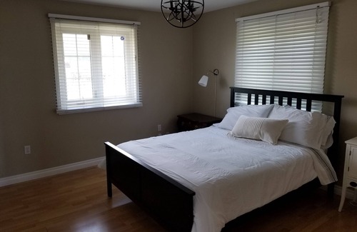 Lincoln Other | Beamsville Bench Vineyard Cottage - Lincoln